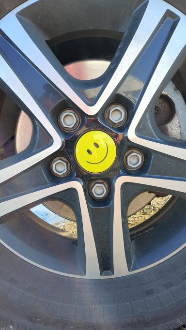 Smilie auf einem der Womo-Felgen